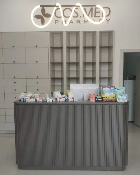 Tirane, shes Mobilim per dyqane. 5200 €