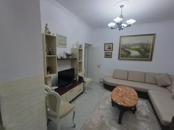 Tirane, shitet 1+1+Aneks Kati 1, 51 m² 110.000 € (Mine Peza)
