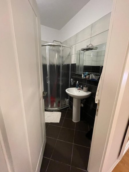 Tirane, shitet apartament 2+1+Ballkon Kati 6, 92 m² 139.990 € (Astir)