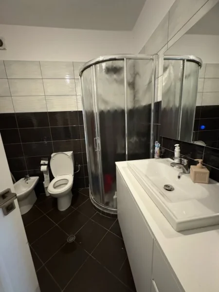 Tirane, shitet apartament 2+1+Ballkon Kati 6, 92 m² 139.990 € (Astir)