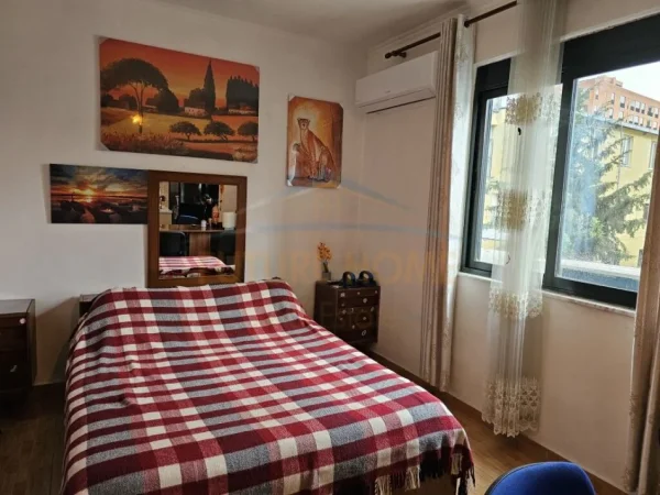 GARSONIERE ME QERA RRUGA SIRI KODRA