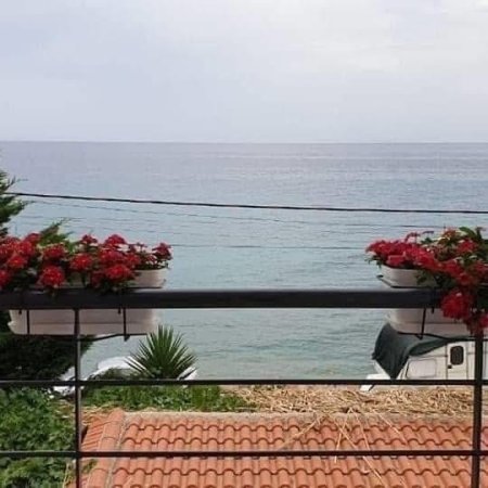 Himare, jepet me qera apartament 1+1 Kati 2, 50 m² 50 € (Borsh)