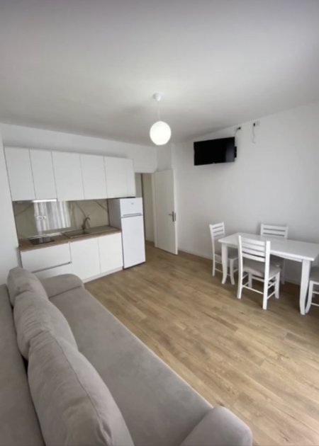 Himare, jepet me qera apartament 1+1 Kati 2, 50 m² 50 € (Borsh)