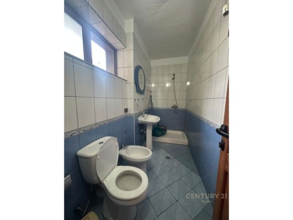 Tirane, jepet me qera apartament 1+1+Aneks+Ballkon Kati 1, 62 m² 700 € (Avni Rustemi)