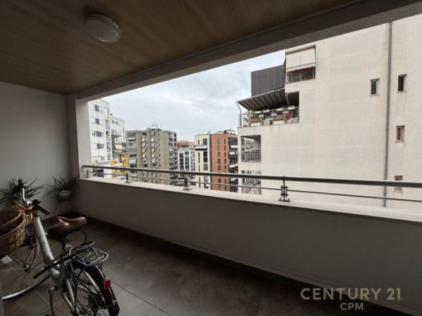 Tirane, jepet me qera apartament 2+1+Aneks+Ballkon Kati 6, 150 m² 2.000 € (Liqeni)