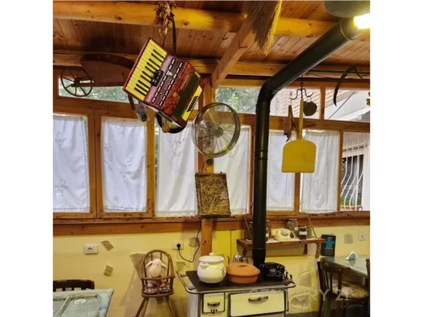 Tirane, shes bar-resorant Kati 0, 66 m² 260.000 € (Vasil Shanto)