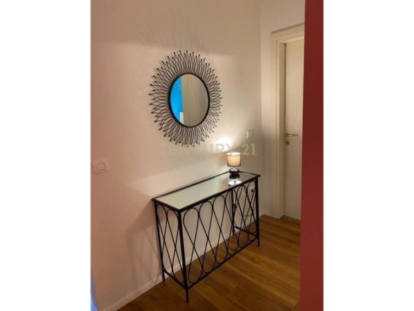 Tirane, jepet me qera apartament 1+1+Aneks+Ballkon Kati 2, 77 m² 800 € (DELIJORGJI)