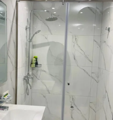 Tirane, jepet me qera apartament 1+1 Kati 8, 70 m² 900 € (Rruga e Kosovareve)