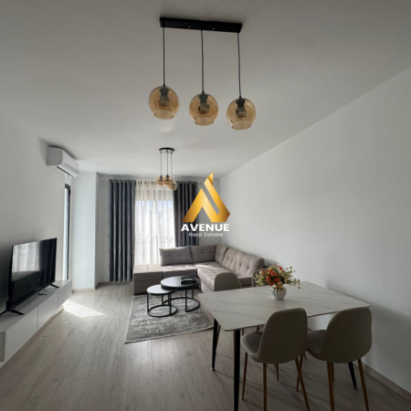 Tirane, jepet me qera apartament 1+1+Ballkon Kati 4, 70 m² 500 € (sokrat miho)