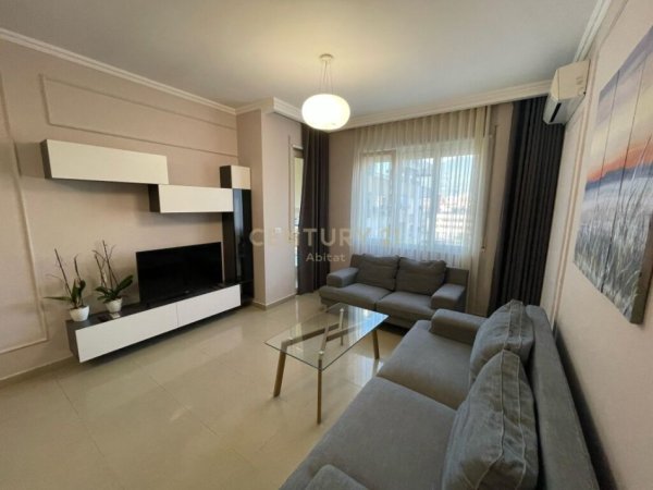 Tirane, shes apartament 1+1+Aneks+Ballkon Kati 5, 69 m² 170.000 € (Bukevardi i Ri)