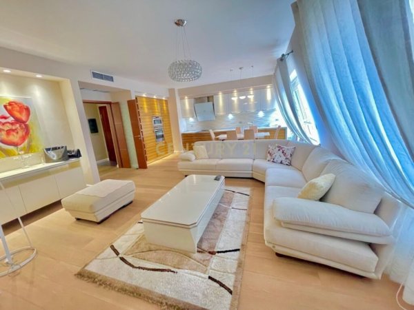 Tirane, jepet me qera apartament 3+1+Aneks+Ballkon Kati 4, 135 m² 1.800 € (Bllok)