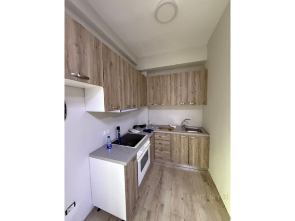 Tirane, jepet me qera zyre Kati 2, 140 m² 850 € (Myslym Shyri)