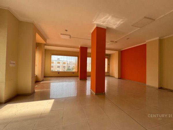 Tirane, jepet me qera zyre Kati 2, 387 m² 4.260 € (Delijorgji)