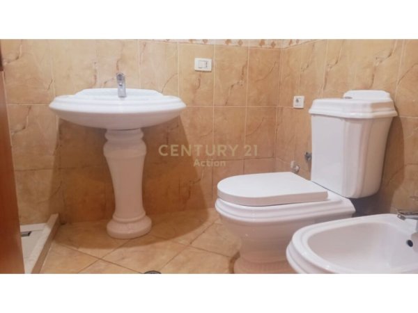 Tirane, shes apartament 2+1+Aneks+Ballkon Kati 4, 99 m² 200.000 € (Rruga Ndre Mjeda)