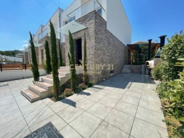 Tirane, jepet me qera Vile 3 Katshe Kati 3, 400 m² 3.000 € (Rezidenca ELYSIUM)