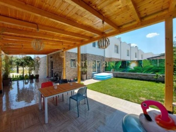 Tirane, jepet me qera Vile 3 Katshe Kati 3, 400 m² 3.000 € (Rezidenca ELYSIUM)