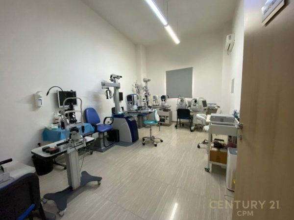 Tirane, shes ambjent biznesi Kati 1, 136 m² 320.000 € (Materniteti i Ri)