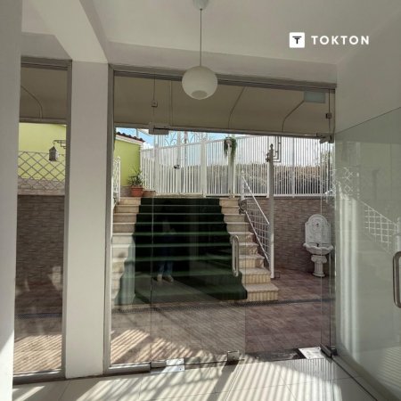 Tirane, jepet me qera Kati -1, 90 m² 700 € (Rruga e Kokonozëve)