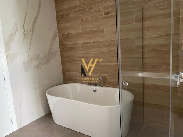 Vlore, apartament 3+1+Ballkon Kati 4, 252 m² (VLORE)