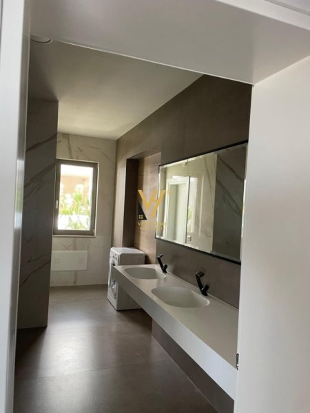 Vlore, apartament 3+1+Ballkon Kati 4, 252 m² (VLORE)