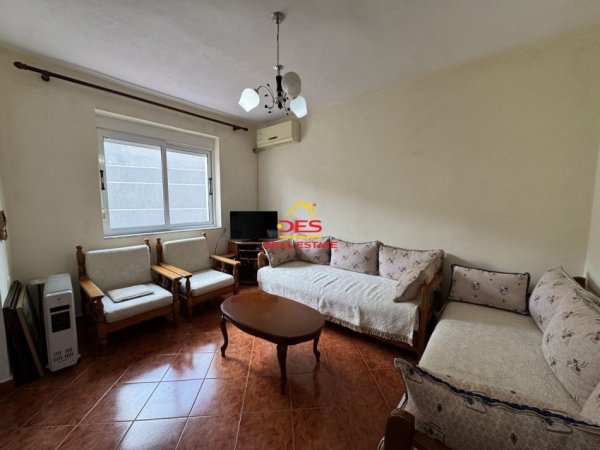 Vlore, shitet apartament 1+1+Ballkon Kati 2, 52 m² 60.000 € (Rruga Fejzo Mema)