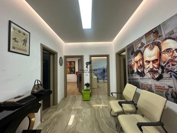 Tirane, jepet me qera zyre Kati 3, 105 m² 1.200 € (BLLOK)