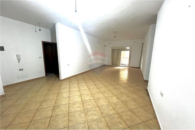 Vlore, shitet apartament 3+1+Ballkon Kati 2, 135 m² (Hasan Kushta)