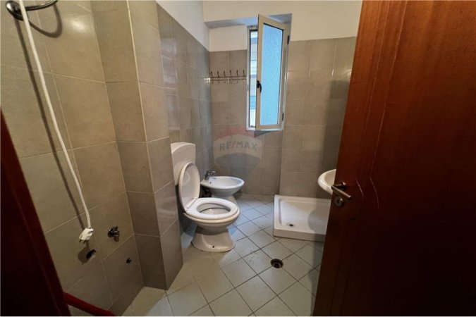 Vlore, shitet apartament 3+1+Ballkon Kati 2, 135 m² (Hasan Kushta)