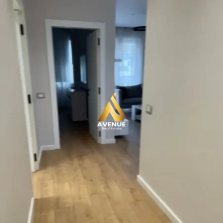 Tirane, jepet me qera apartament 1+1+Ballkon Kati 5, 75 m² 700 € (pjeter budi)