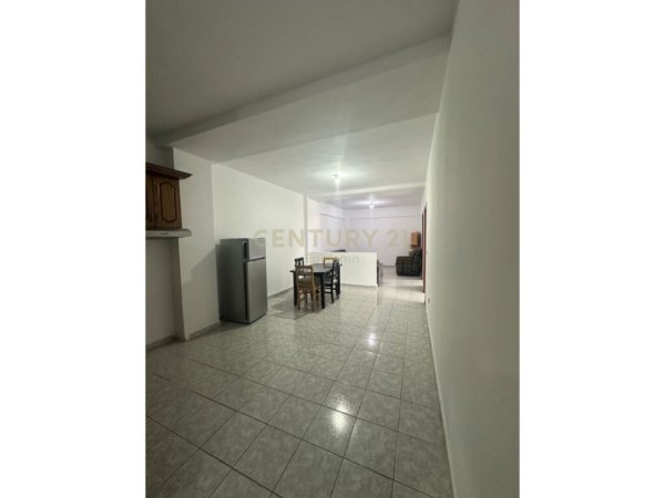 Tirane, shitet apartament 2+1+Ballkon Kati 4, 100 m² 140.000 € (laprake)