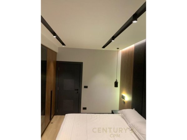 Tirane, jepet me qera apartament 1+1+Aneks+Ballkon Kati 4, 55 m² 1.000 € (Rruga Kavajes)