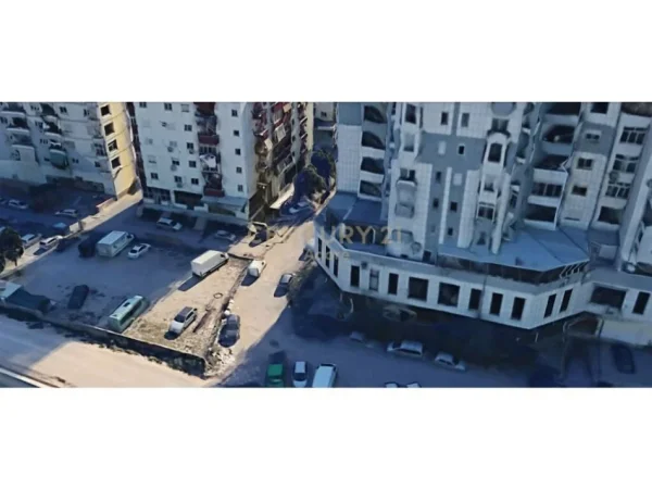 Tirane, jepet me qera ambjent biznesi Kati 2, 180 m² 1.500 € (Hygea)