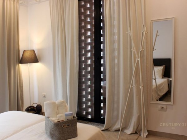Tirane, jepet me qera apartament 1+1+Aneks+Ballkon Kati 1, 70 m² 700 € (Myslym Shyri)