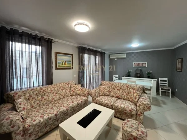 Tirane, jepet me qera apartament 2+1 Kati 5, 90 m² 800 € 