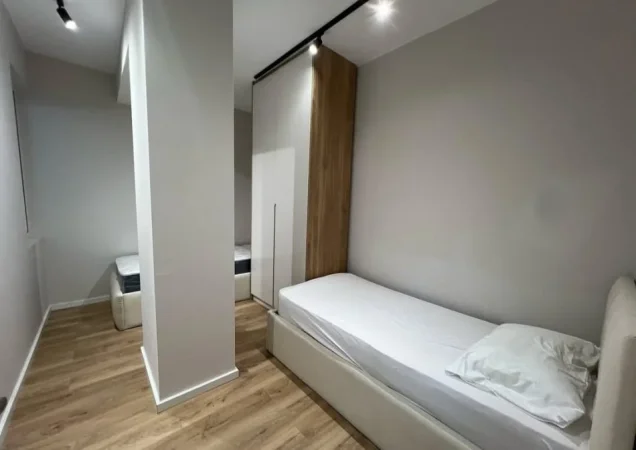 Tirane, jepet me qera apartament 2+1 Kati 2, 80 m² 900 € (Rruga kavajes)