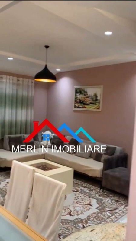 jepet me qera apartament 2+1+Ballkon Kati 7, 100 m² 900 € (STADIUMI DINAMO)