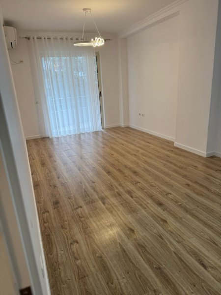 Tirane, shitet apartament 1+1+Aneks+Ballkon Kati 2, 72 m² 99.000 € (yzberisht)