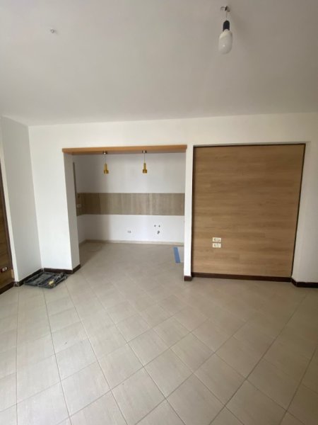 Tirane, shes apartament 2+1+Aneks+Ballkon Kati 11, 89 m² 177.000 € (Rruga e Kavajes)