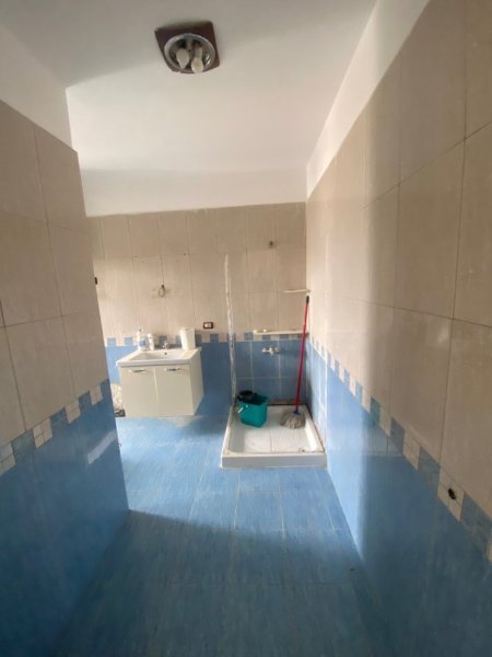 Tirane, shes apartament 2+1+Aneks+Ballkon Kati 11, 89 m² 177.000 € (Rruga e Kavajes)