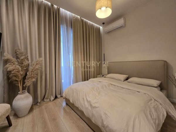 Tirane, jepet me qera apartament 1+1+Aneks+Ballkon Kati 7, 68 m² 880 € (Square 21)