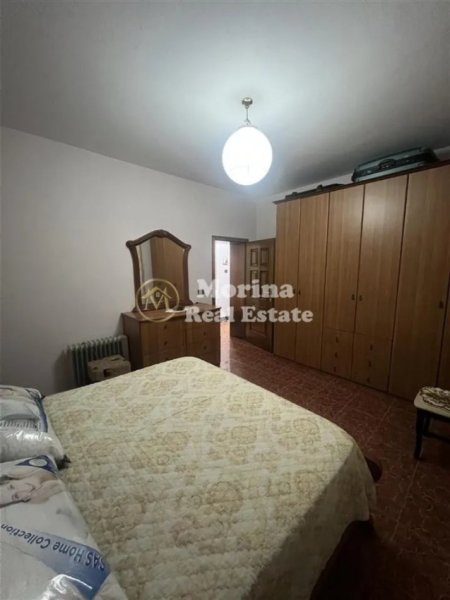 Tirane, jepet me qera apartament 2+1 Kati 1, 80 m² 500 € (Rruga Durresit)