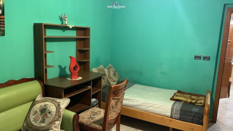 Tirane, jap me qera 2+1 Kati 3, 80 m² 500 € (rruga bardhyl)