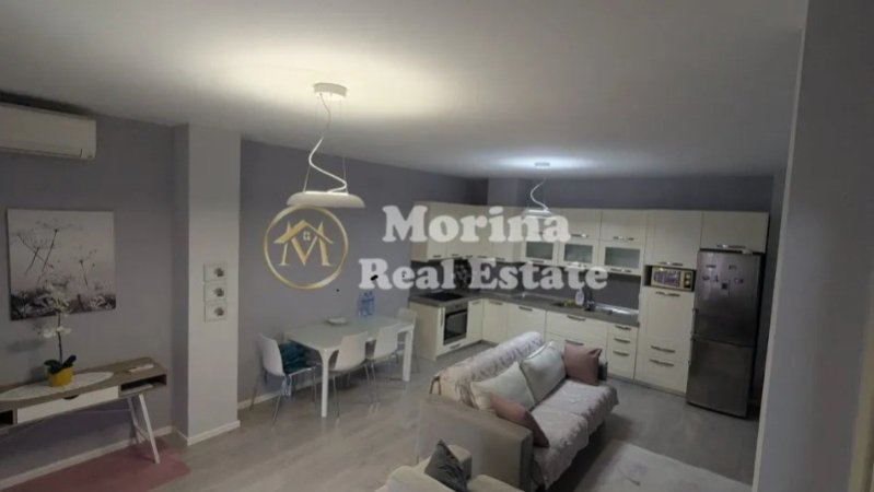 Tirane, jepet me qera apartament 1+1 Kati 2, 75 m² 600 € (Stacioni i Trenit)