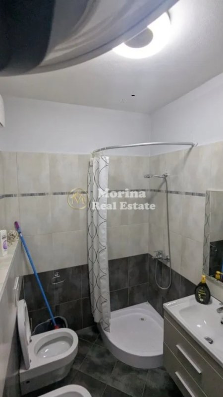 Tirane, jepet me qera apartament 1+1 Kati 2, 75 m² 600 € (Stacioni i Trenit)
