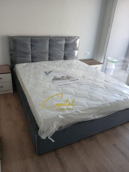 Tirane, jepet me qera apartament 1+1 Kati 7, 77 m² 500 € (RRUGA 5 MAJI)
