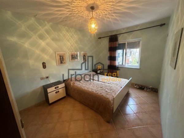 Tirane, shitet apartament 3+1+Ballkon Kati 5, 95 m² 150.000 € (Xhamlliku)