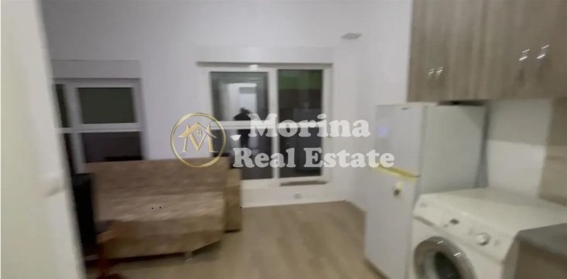 Tirane, jepet me qera apartament 1+1 Kati 1, 30 m² 250 € (Ali Demi)