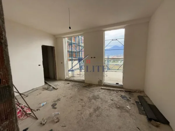 Tirane, shitet apartament 3+1+Ballkon Kati 6, 151 m² 307.800 € (Bulevardi i Ri)