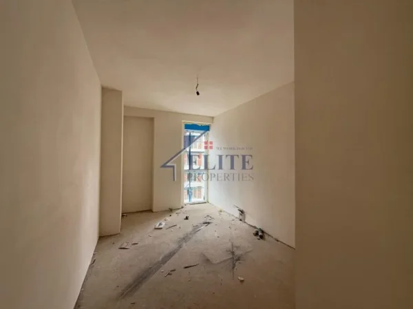 Tirane, shitet apartament 3+1+Ballkon Kati 6, 151 m² 307.800 € (Bulevardi i Ri)