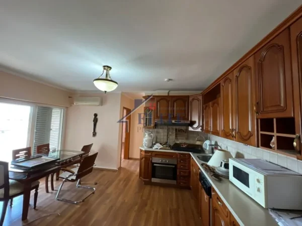 Tirane, shitet apartament duplex 4+1+Ballkon Kati 7, 285 m² 650.000 € (Blloku)